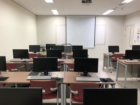 사과나무&nbsp;(컴퓨터&nbsp;실습실)
